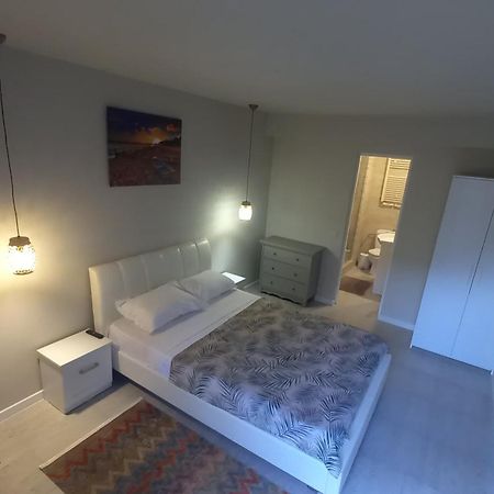 Отель Solaria House Нэводари Экстерьер фото